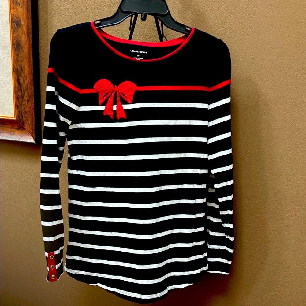 Charter club long sleeve black and white tee . Has beaded bow appliqué .
